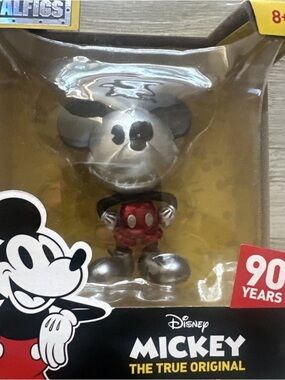 Mickey Mouse - 90th Mickey Black & White with Red Trousers (4") Metalfigs - NEW